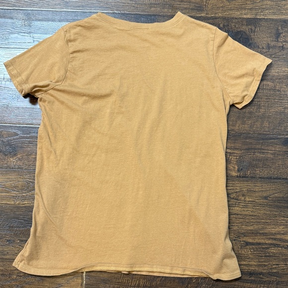 Tres Bien Graphic Tee shirt size medium - Picture 3 of 3